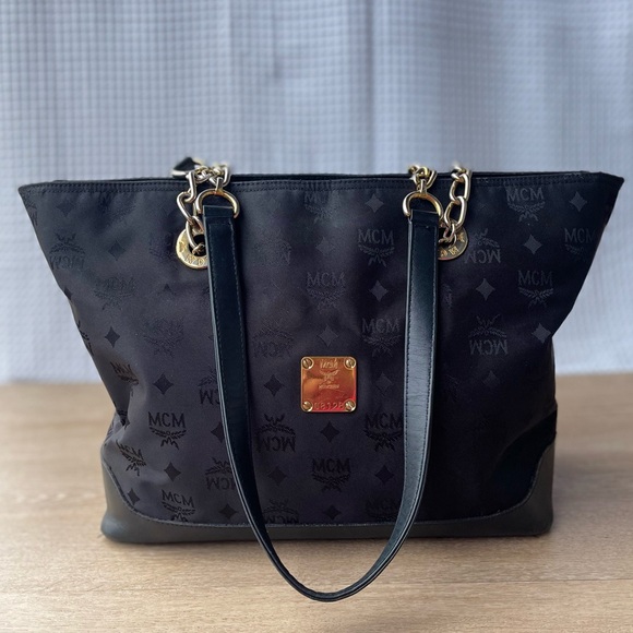 MCM - Picture 7 of 8